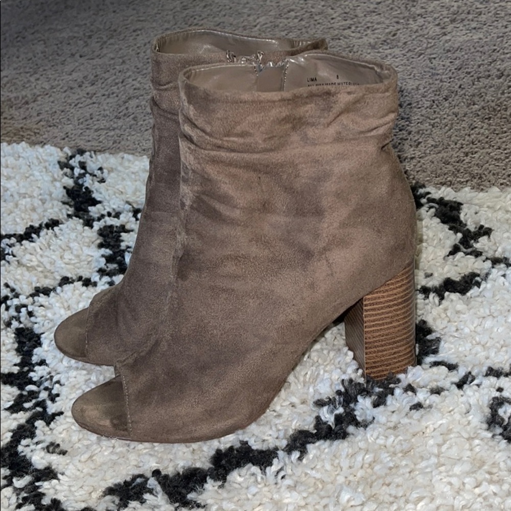Open toed Booties - Picture 2 of 3